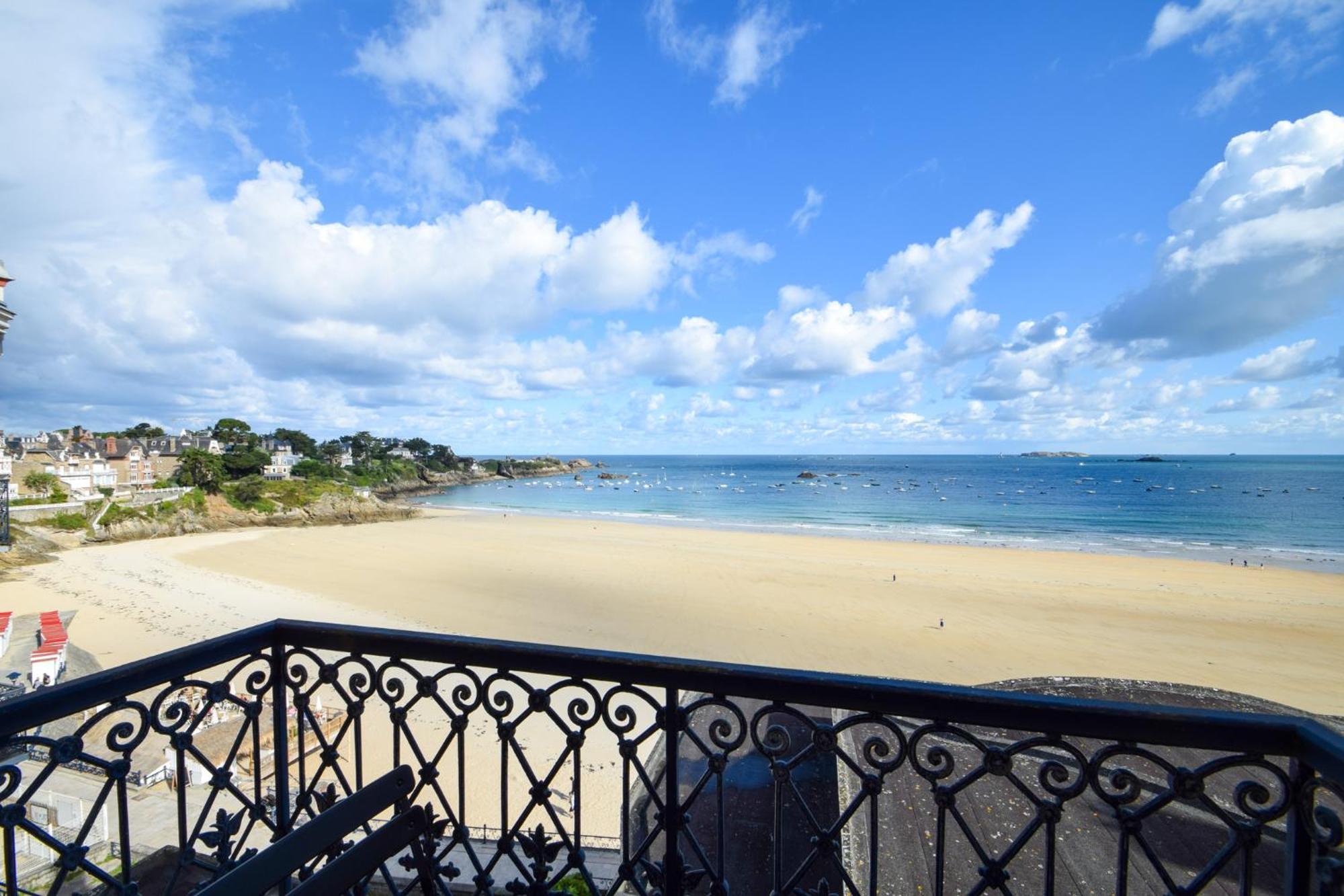 Appartement 4 Pers Vue Mer Au Grand Hotel Saint-Lunaire Esterno foto